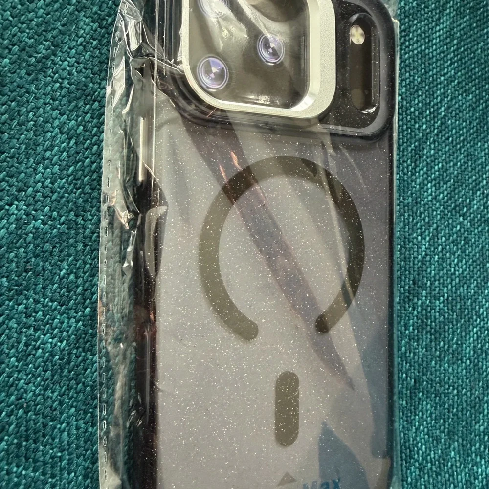 iPhone BUNDLE 17 PRO MAX Accessory bundle - Picture 9 of 10